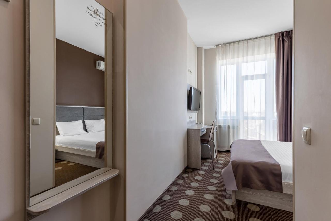 Ambassador Plaza Hotel Kyiv Exterior photo