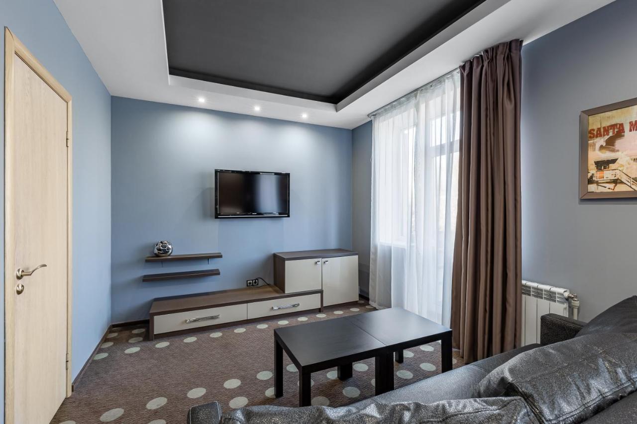 Ambassador Plaza Hotel Kyiv Exterior photo