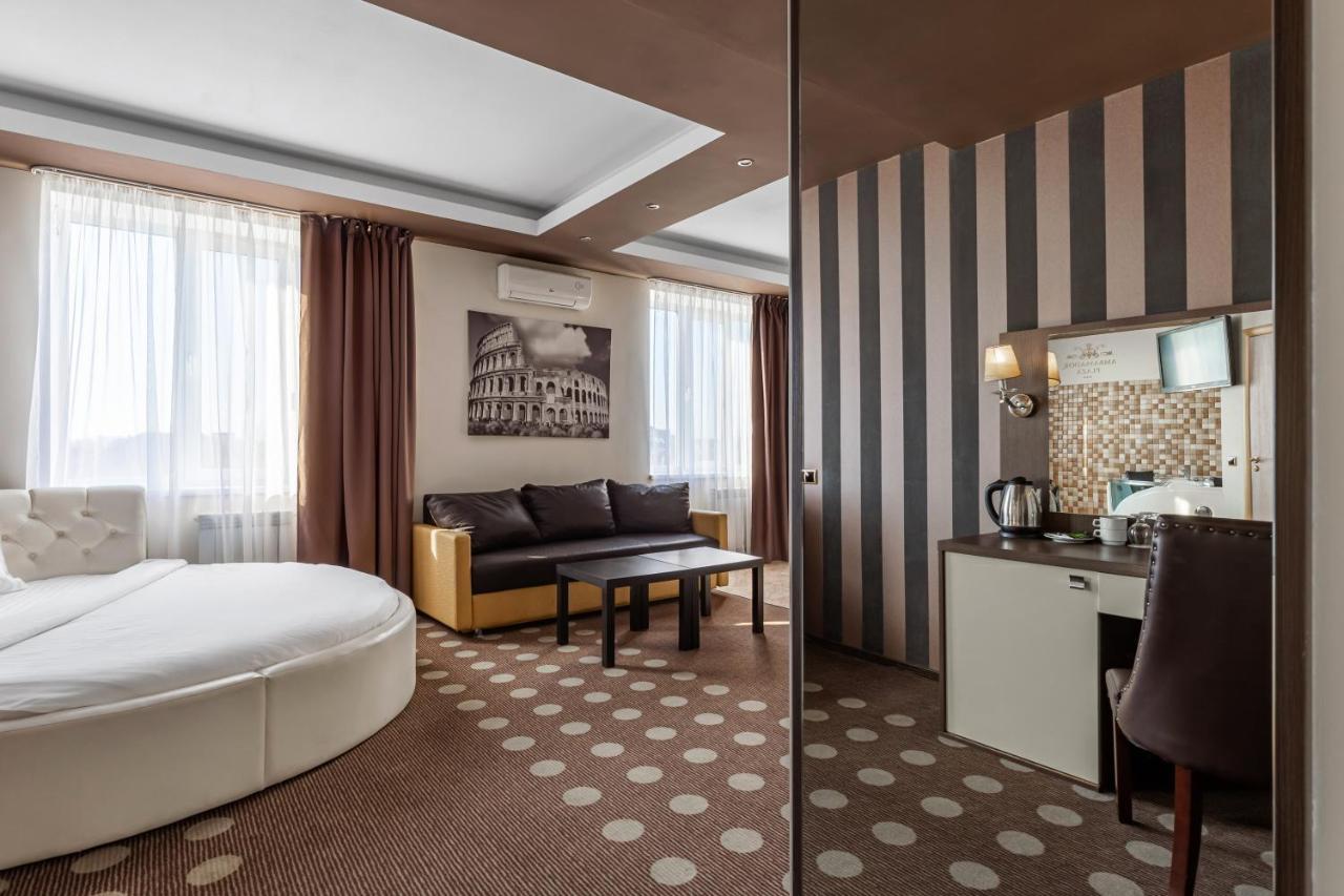 Ambassador Plaza Hotel Kyiv Exterior photo
